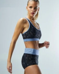 TYR Durafast Elite® Women's Casey Boyshort - Carbon Hex -TYR Sales Store BSCCHX7A 001 alt07