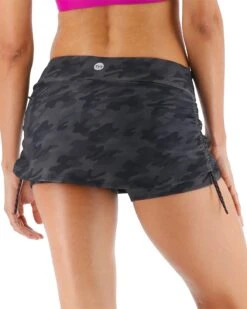 TYR Durafast Elite® Women's Della Skort - Blackout Camo -TYR Sales Store BSFBC7A 001 main02