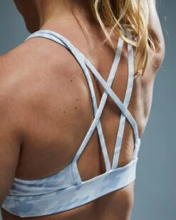 TYR Base Kinetic™ Women's High Neck Sports Bra - Whiteout Camo -TYR Sales Store FGDSWC3A 100 alt08