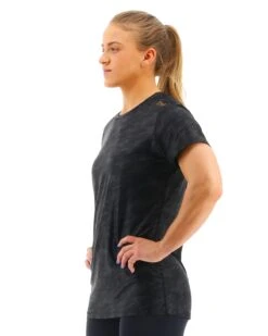 TYR Airtec™ Women's Short Sleeve Tee - Blackout Camo -TYR Sales Store FPTBC3A 001 alt03