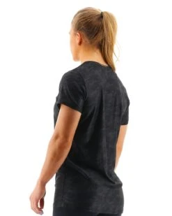 TYR Airtec™ Women's Short Sleeve Tee - Blackout Camo -TYR Sales Store FPTBC3A 001 alt04