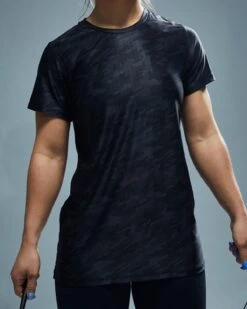 TYR Airtec™ Women's Short Sleeve Tee - Blackout Camo -TYR Sales Store FPTBC3A 001 alt07