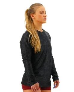 TYR Airtec™ Women's Long Sleeve Tee - Blackout Camo -TYR Sales Store FPTLBC3A 001 alt06