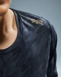 TYR Airtec™ Women's Long Sleeve Tee - Blackout Camo -TYR Sales Store FPTLBC3A 001 alt10