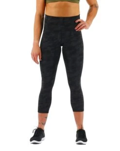 TYR Base Kinetic™ Women's High-Rise 3/4 Leggings - Blackout Camo -TYR Sales Store FTTMRB3A 001 main01