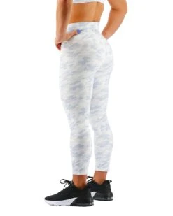 TYR Base Kinetic™ Women's High-Rise 3/4 Leggings - Whiteout Camo -TYR Sales Store FTTMRW3A 100 alt03