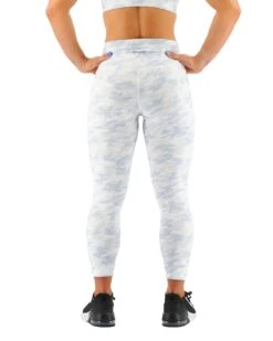TYR Base Kinetic™ Women's High-Rise 3/4 Leggings - Whiteout Camo -TYR Sales Store FTTMRW3A 100 main02