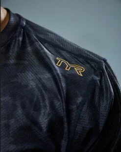 TYR Airtec™ Men's Long Sleeve Tee - Blackout Camo -TYR Sales Store MPTLBC3A 001 alt07