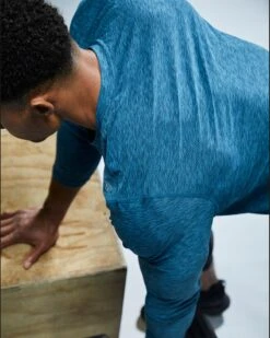 TYR Airtec™ Men's Long Sleeve Tee - Solid -TYR Sales Store MPTLSO3A 928 alt10