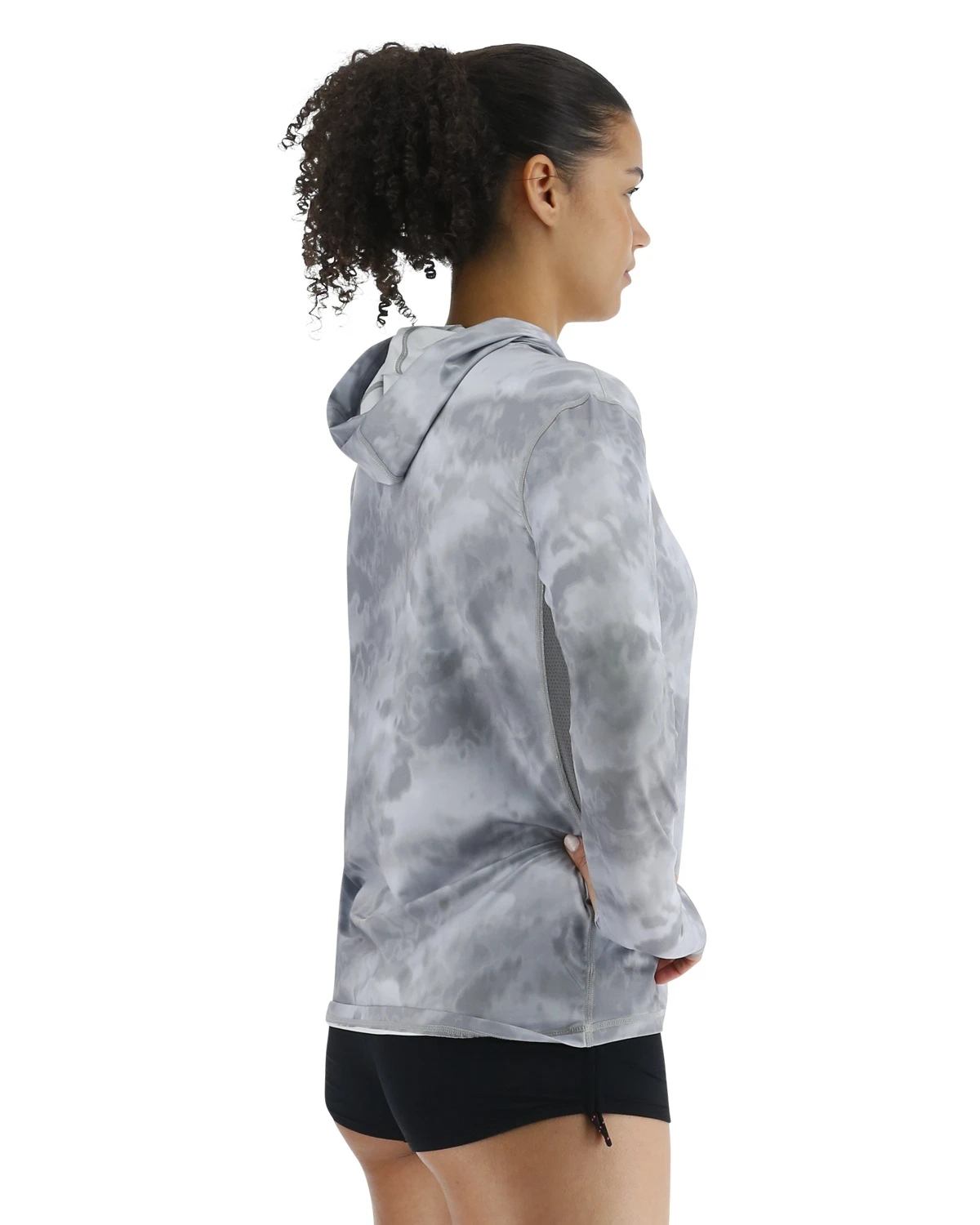 TYR SunDefense™ Women's Vented Hooded Shirt - Turbulent 7 TYR SunDefense™ Women's Vented Hooded Shirt - Turbulent - Image 5