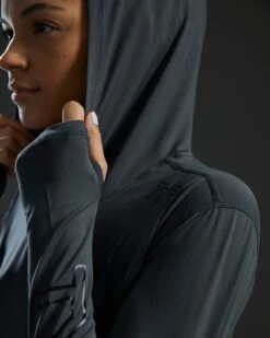 TYR SunDefense™ Women's Vented Long Sleeve Crew Shirt - Solid 21 TYR SunDefense™ Women's Vented Long Sleeve Crew Shirt - Solid -TYR Sales Store TSFPLH7A 927 alt09