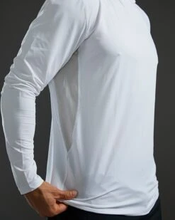 TYR SunDefense™ Men's Vented Hooded Shirt - Solid -TYR Sales Store TSMPLH7A 100 alt08