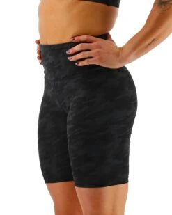 TYR Base Kinetic™ Women's High-Rise 8" Shorts - Blackout Camo -TYR Sales Store ftehsb3a 001 alt03 5